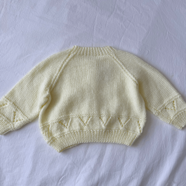 Yellow chevron border knitted cardigan