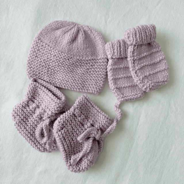 Lilac 3 piece knitted baby set